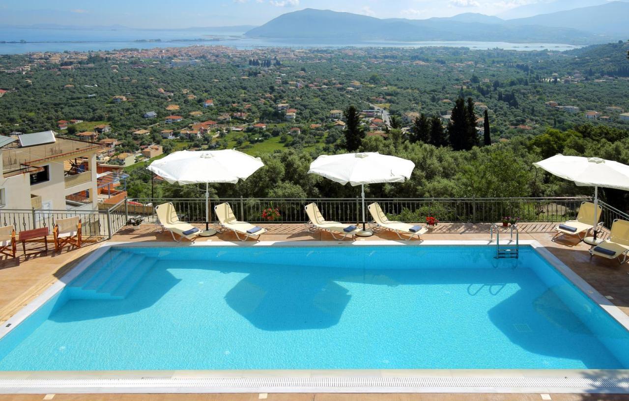 Villas On The Clouds Apolpaina Bagian luar foto